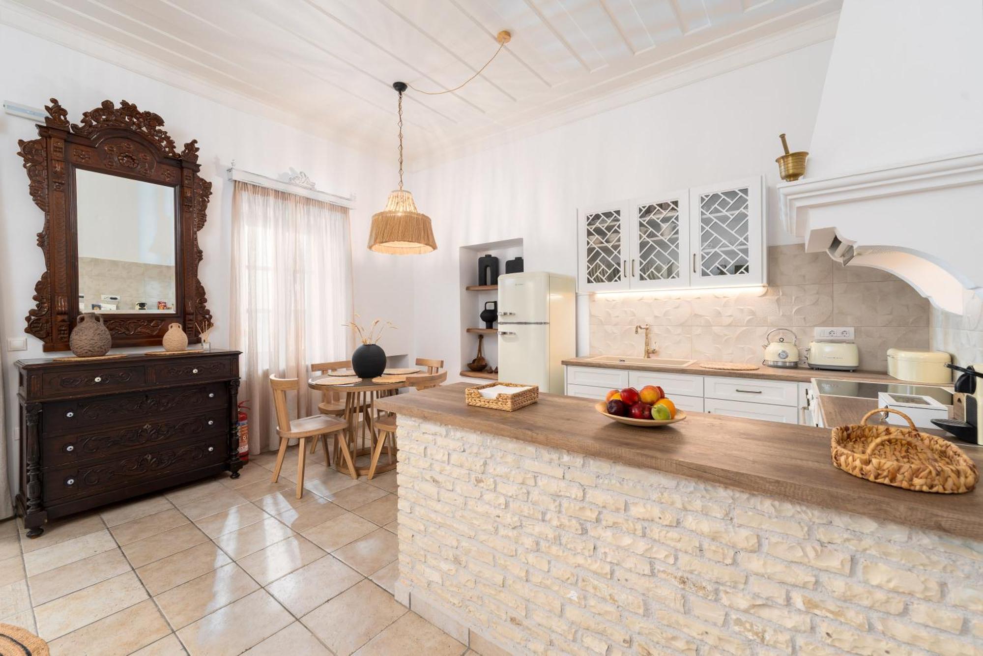 Villa Antonis Chalki Town Eksteriør billede
