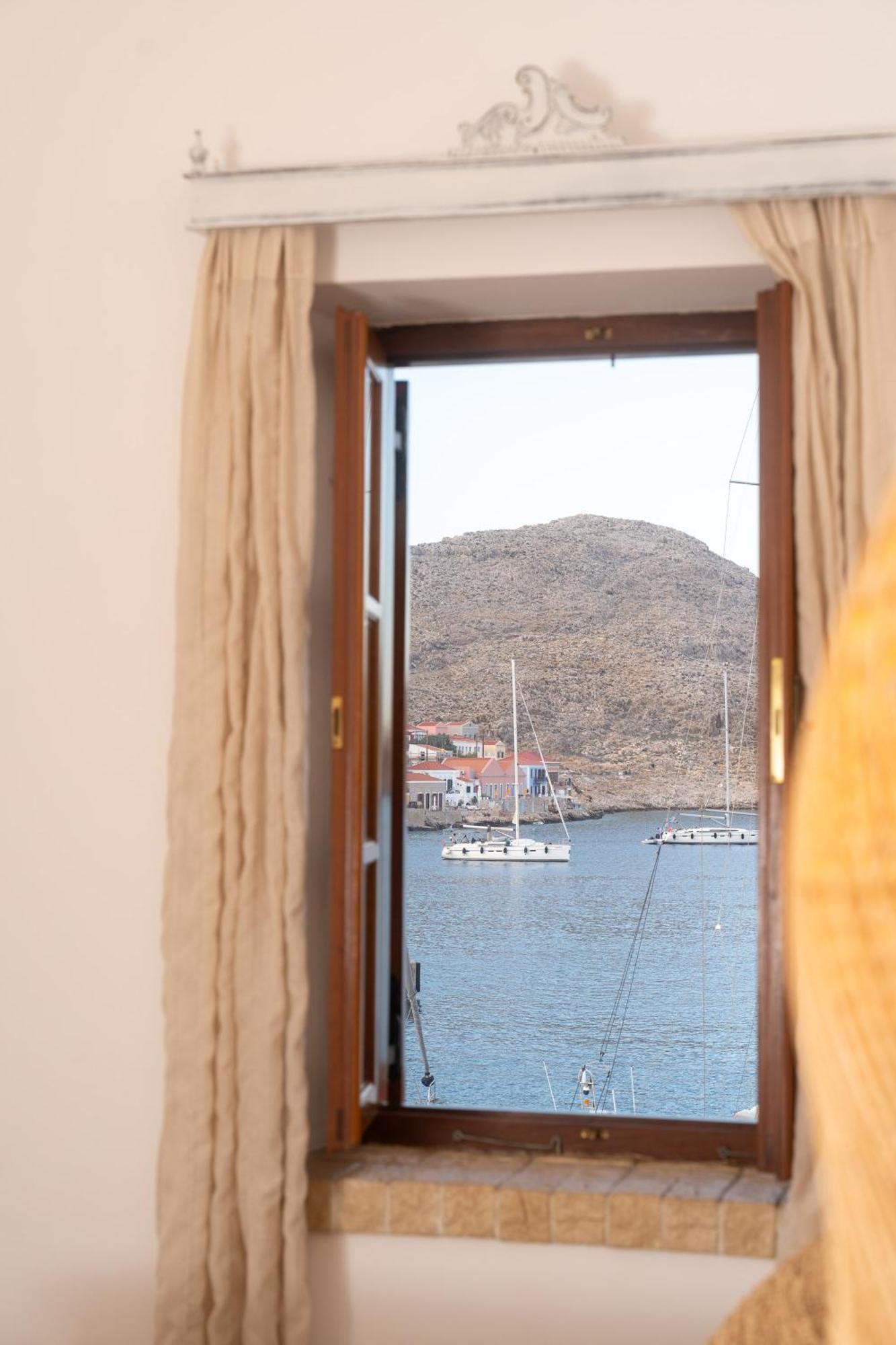 Villa Antonis Chalki Town Eksteriør billede
