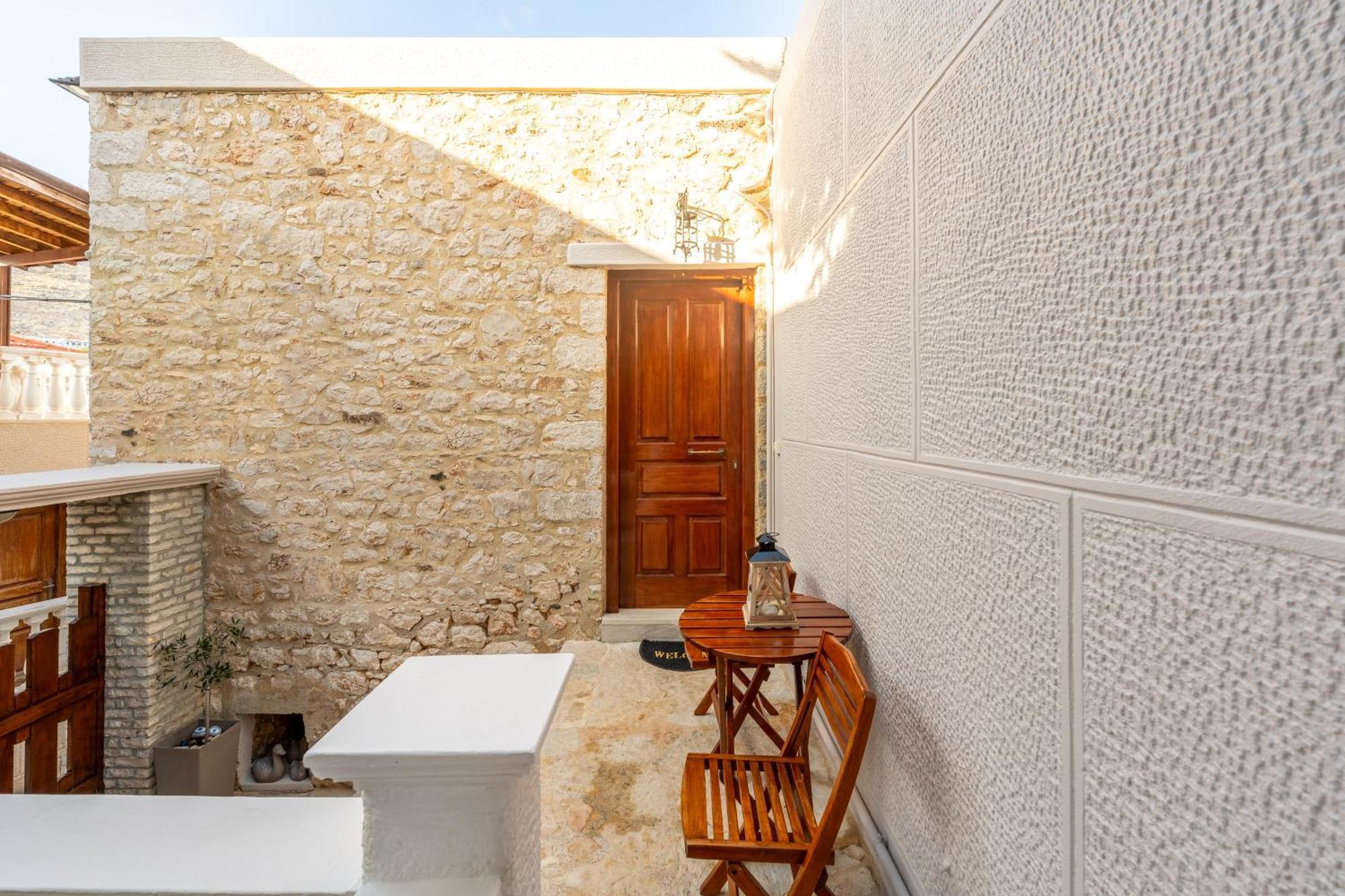 Villa Antonis Chalki Town Eksteriør billede